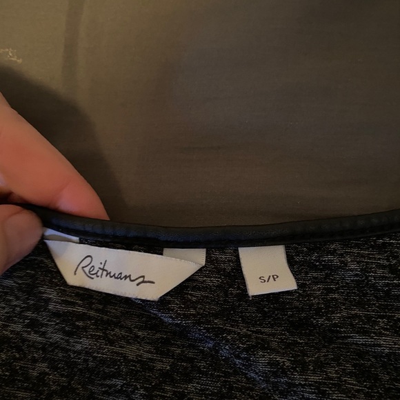 Reitmans S Grey Heathered Long Sleeve - Picture 2 of 3